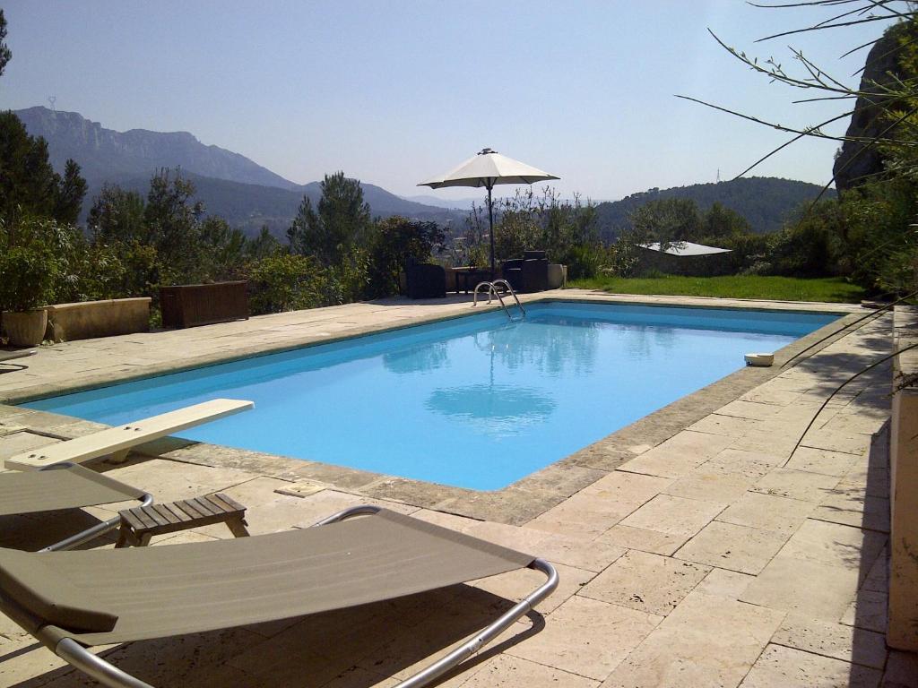 Auriol Villa Manon מראה חיצוני תמונה